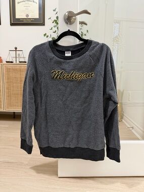 PINK Victoria's Secret University of Michigan Gray Pullover